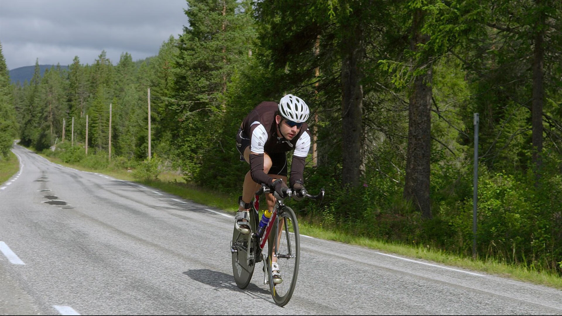 新闻中心国际合作项目签约成功，国际合作中心副主任